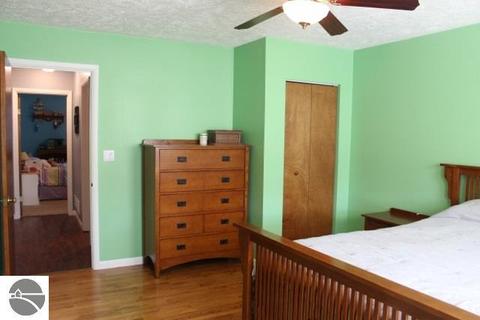718 Emerson St, Ithaca, MI 48847 photo 24
