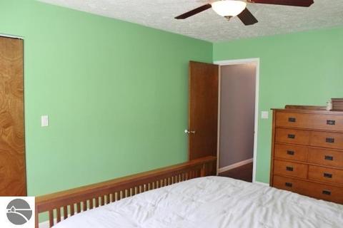 718 Emerson St, Ithaca, MI 48847 photo 25
