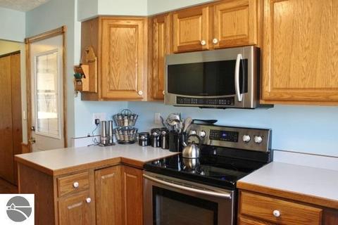 718 Emerson St, Ithaca, MI 48847 photo 16