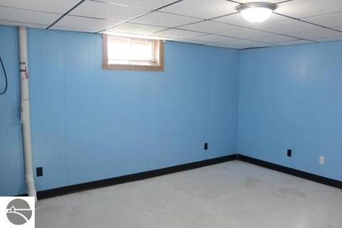 718 Emerson St, Ithaca, MI 48847 photo 44