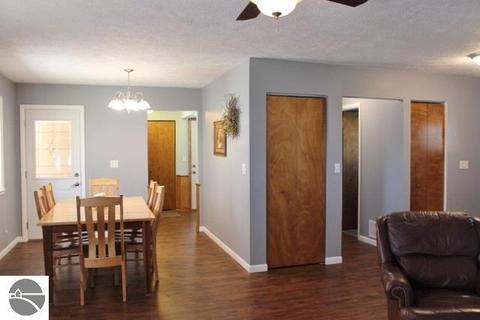 718 Emerson St, Ithaca, MI 48847 photo 11