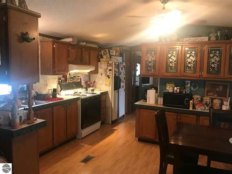 1603 Compton Ct, Grawn, MI 49637 photo 14