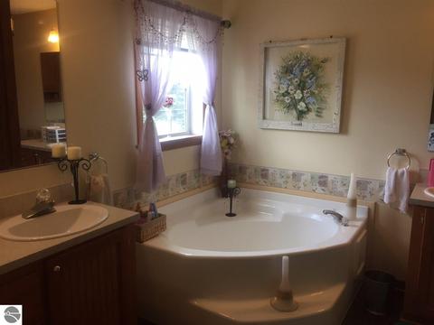 1713 E 16 Rd, Mesick, MI 49668 photo 36