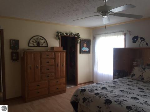 1713 E 16 Rd, Mesick, MI 49668 photo 34