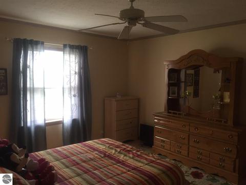 1713 E 16 Rd, Mesick, MI 49668 photo 26