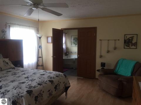 1713 E 16 Rd, Mesick, MI 49668 photo 33