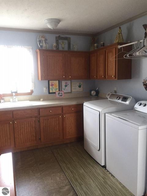 1713 E 16 Rd, Mesick, MI 49668 photo 57