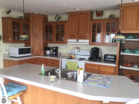 1713 E 16 Rd, Mesick, MI 49668 photo 7