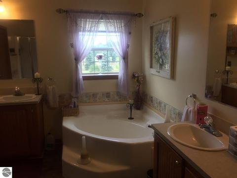 1713 E 16 Rd, Mesick, MI 49668 photo 40