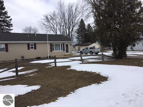 124 W Saginaw St, Au Gres, MI 48703 photo 2