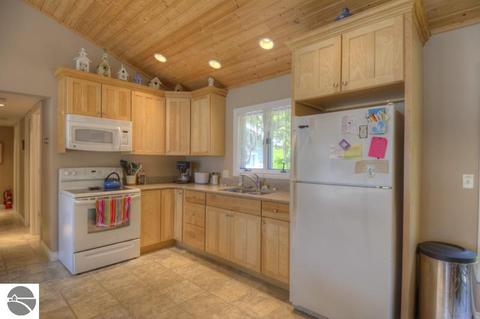 6220 S Lime Lake Rd, Cedar, MI 49621 photo 5