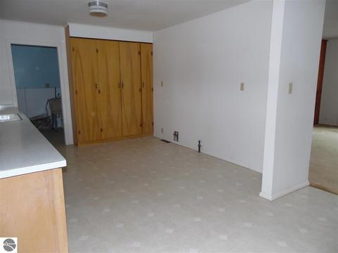 406 E Fourth St, Whittemore, MI 48770 photo 3