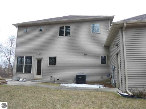 325 Red Maple Ln, Shepherd, MI 48883 photo 2