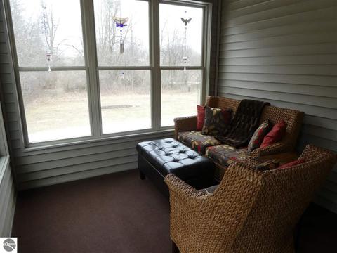 325 Red Maple Ln, Shepherd, MI 48883 photo 50