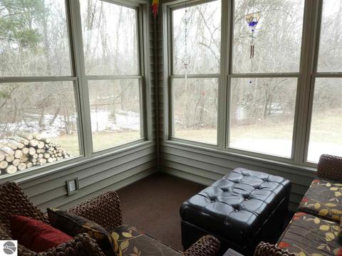 325 Red Maple Ln, Shepherd, MI 48883 photo 51