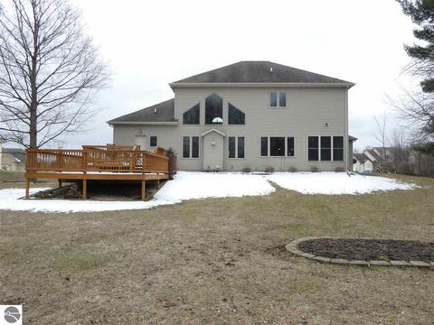 325 Red Maple Ln, Shepherd, MI 48883 photo 3