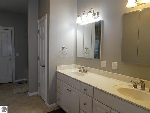 325 Red Maple Ln, Shepherd, MI 48883 photo 25