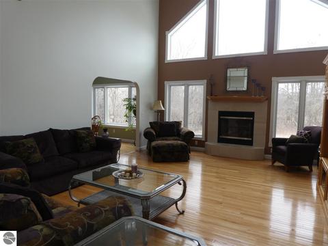 325 Red Maple Ln, Shepherd, MI 48883 photo 10
