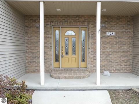 325 Red Maple Ln, Shepherd, MI 48883 photo 5