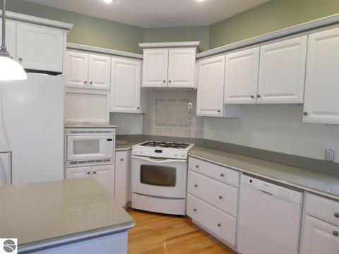 325 Red Maple Ln, Shepherd, MI 48883 photo 16
