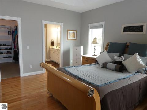 325 Red Maple Ln, Shepherd, MI 48883 photo 23