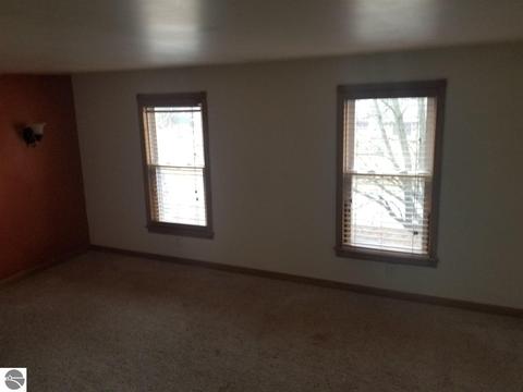 231 E Cottage Ave, Shepherd, MI 48883 photo 5