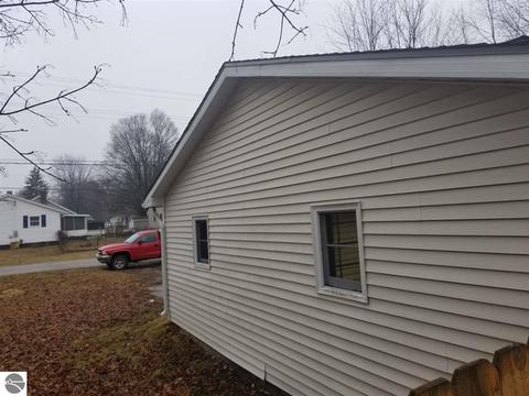 231 E Cottage Ave, Shepherd, MI 48883 photo 16