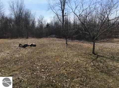 8630 E Monroe Rd, Wheeler, MI 48662 photo 12