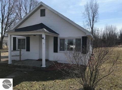 8630 E Monroe Rd, Wheeler, MI 48662 photo 11