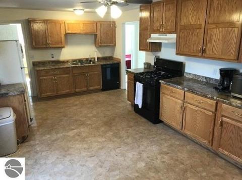 8630 E Monroe Rd, Wheeler, MI 48662 photo 6