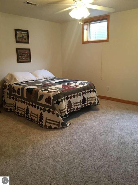 306 Red Maple Ln, Shepherd, MI 48883 photo 35