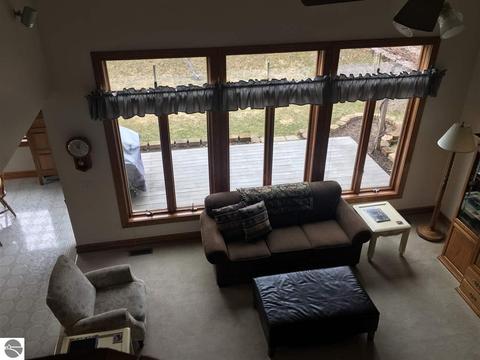 306 Red Maple Ln, Shepherd, MI 48883 photo 8