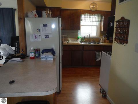 410 N Third St, Shepherd, MI 48883 photo 2