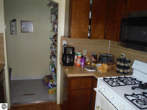 410 N Third St, Shepherd, MI 48883 photo 4