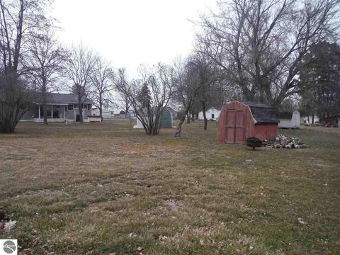 410 N Third St, Shepherd, MI 48883 photo 33
