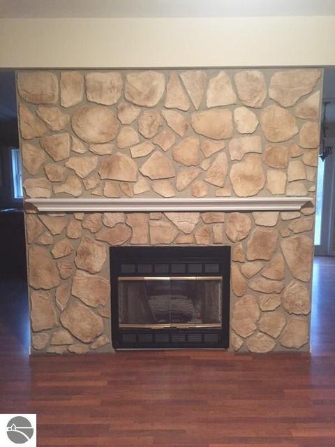 732 E Tyler Rd, Alma, MI 48801 photo 5