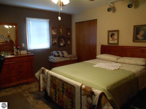 1109 E State St, Sterling, MI 48659 photo 11