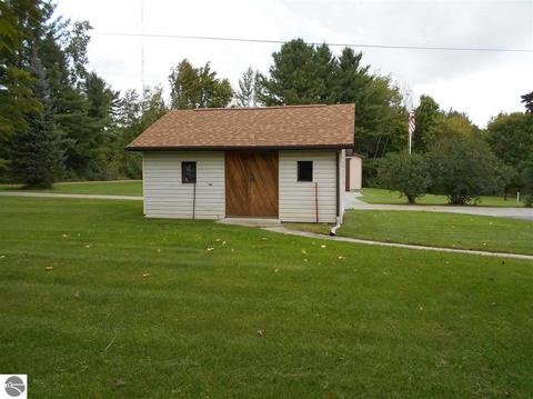 1109 E State St, Sterling, MI 48659 photo 19