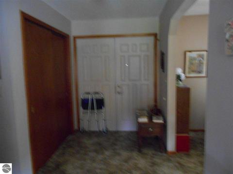 1109 E State St, Sterling, MI 48659 photo 7