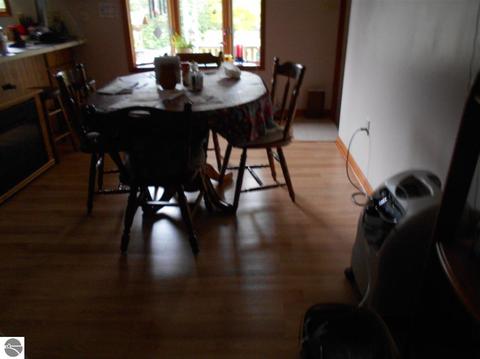 1109 E State St, Sterling, MI 48659 photo 4
