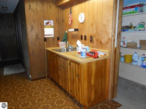1109 E State St, Sterling, MI 48659 photo 15