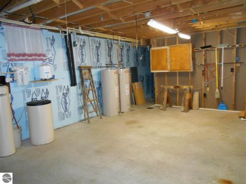 1109 E State St, Sterling, MI 48659 photo 17