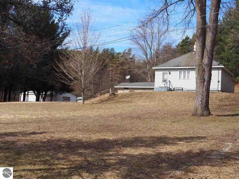 10550 Hooker Rd, Honor, MI 49640 photo 27