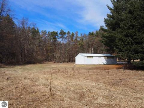 10550 Hooker Rd, Honor, MI 49640 photo 29