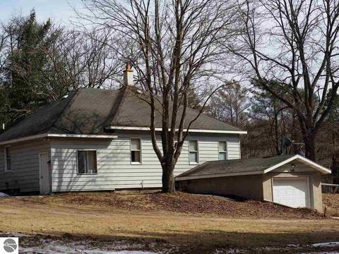 10550 Hooker Rd, Honor, MI 49640 photo 31