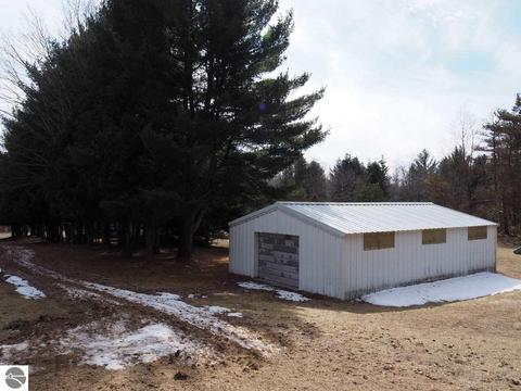 10550 Hooker Rd, Honor, MI 49640 photo 33