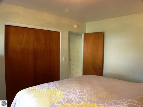 519 E Newark St, Ithaca, MI 48847 photo 4