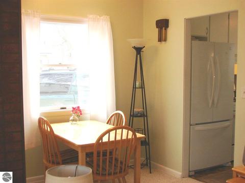 519 E Newark St, Ithaca, MI 48847 photo 27