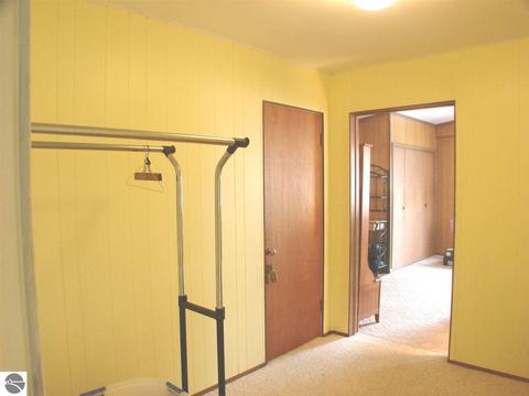 519 E Newark St, Ithaca, MI 48847 photo 11