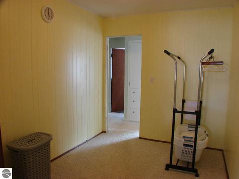 519 E Newark St, Ithaca, MI 48847 photo 12